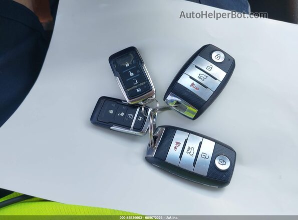 KNDPCCAC8G7849066 2016 KIA SPORTAGE Silver Vista del salpicadero