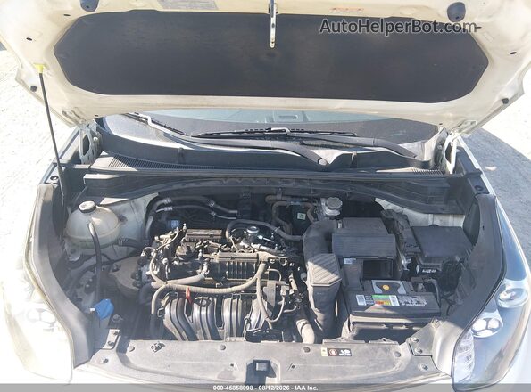 KNDPM3AC0H7106125 2017 KIA SPORTAGE White Вид ззаду