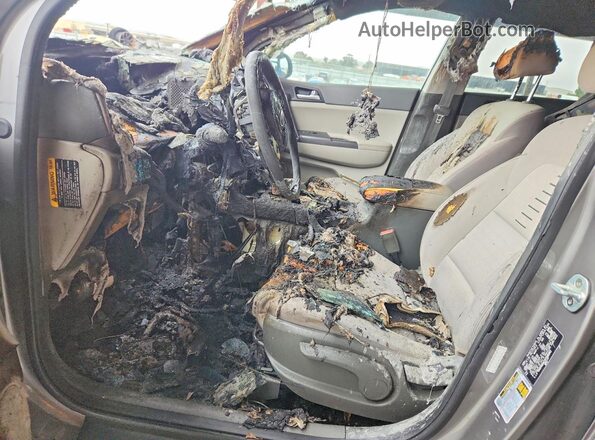 KNDPM3AC0J7345342 2018 KIA SPORTAGE Silver Front interior view