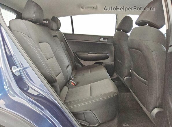 KNDPM3AC0L7639679 2020 KIA SPORTAGE Blue Rear interior view