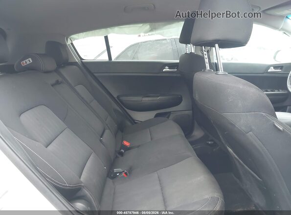 KNDPM3AC1K7562447 2019 KIA SPORTAGE White Widok naklejki z numerem VIN