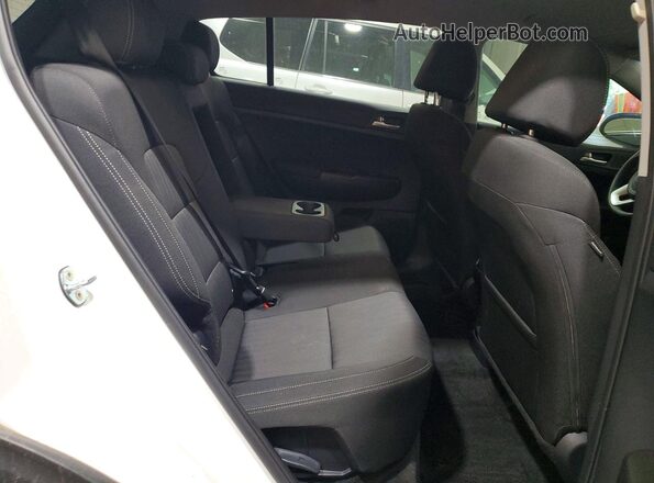 KNDPM3AC1M7942777 2021 KIA SPORTAGE White Вид задньої частини салону