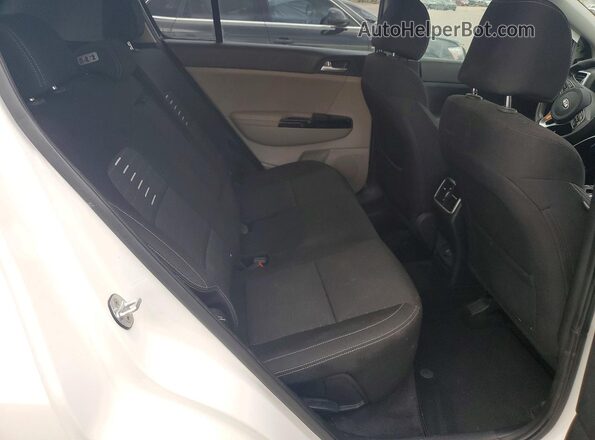 KNDPM3AC2J7394901 2018 KIA SPORTAGE Белый Вид задних сидений