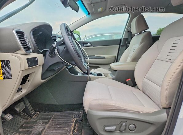 KNDPM3AC3K7607260 2019 KIA SPORTAGE Silver Widok wnętrza z przodu