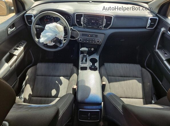 KNDPM3AC4H7087689 2017 KIA SPORTAGE Gold Dashboard view