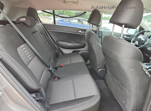 KNDPM3AC4J7474748 2018 KIA SPORTAGE Tan უკანა სავარძლების ხედი