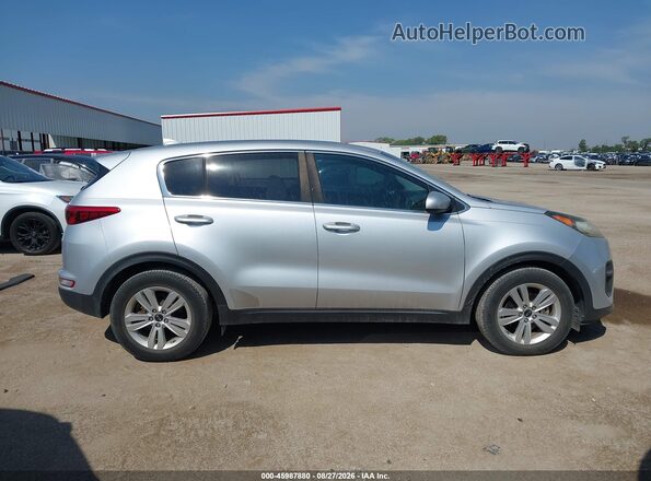 KNDPM3AC6H7237608 2017 KIA SPORTAGE Silver Вид задньої частини салону