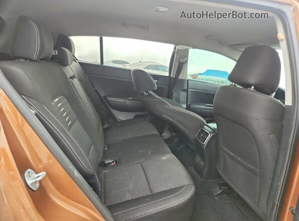 KNDPM3AC6J7319540 2018 KIA SPORTAGE Tan Вид задніх сидінь