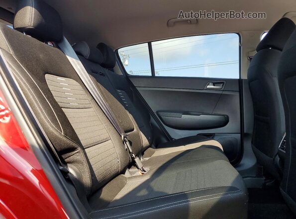 KNDPM3AC6N7010804 2022 KIA SPORTAGE Red Widok wnętrza z tyłu