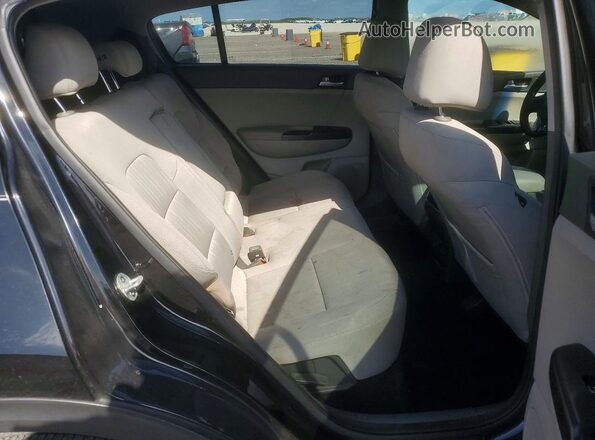 KNDPM3AC7H7152776 2017 KIA SPORTAGE Black Rear interior view