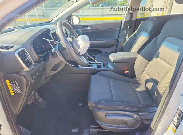 KNDPM3AC8L7641552 2020 KIA SPORTAGE Белый Вид салона спереди