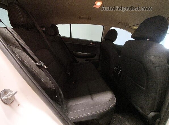 KNDPM3AC8L7687768 2020 KIA SPORTAGE White უკანა სალონის ხედი