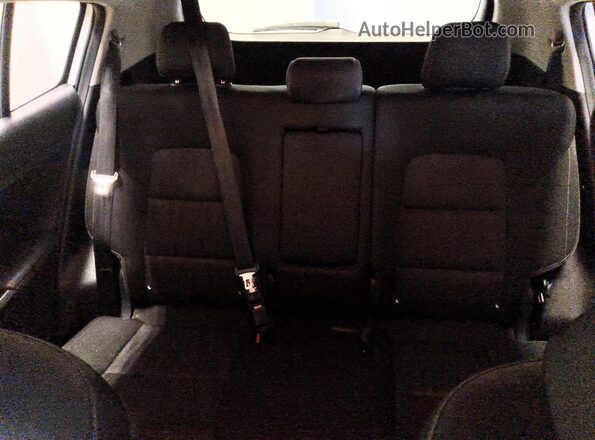 KNDPM3AC8L7687768 2020 KIA SPORTAGE White უკანა სავარძლების ხედი
