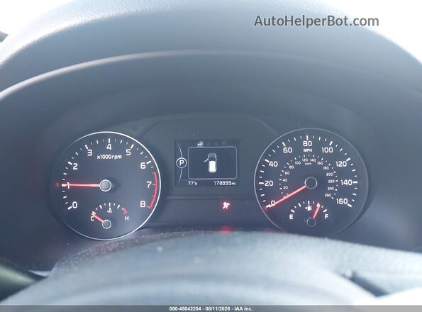 KNDPM3ACXH7097496 2017 KIA SPORTAGE Red Вид задніх сидінь