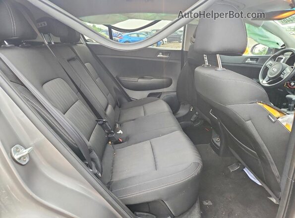 KNDPM3ACXH7210654 2017 KIA SPORTAGE Gray Widok wnętrza z tyłu
