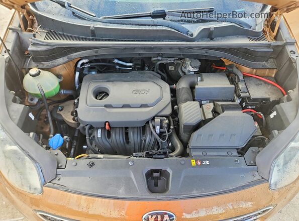 KNDPMCAC0H7191175 2017 KIA SPORTAGE Gold Widok komory silnika