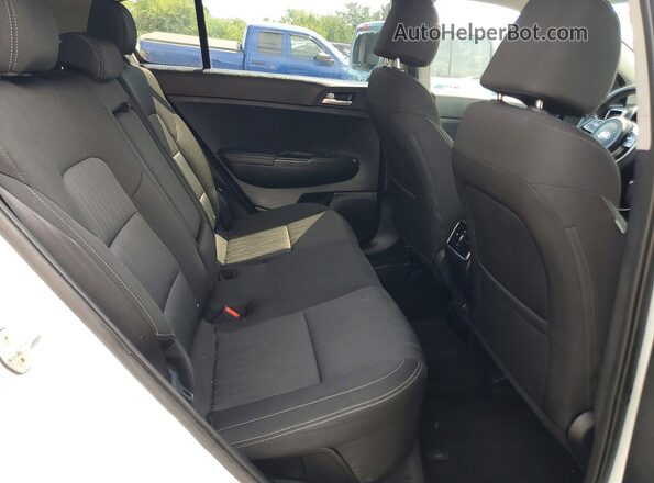 KNDPMCAC0L7756419 2020 KIA SPORTAGE White Rear interior view
