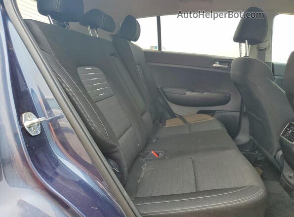 KNDPMCAC0M7886136 2021 KIA SPORTAGE Blue Rear interior view