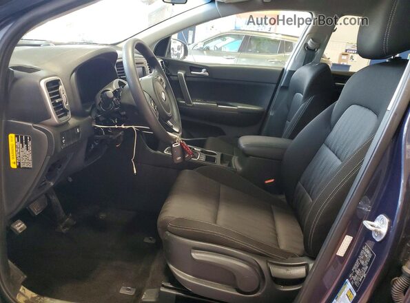 KNDPMCAC1H7122981 2017 KIA SPORTAGE Синий Вид салона спереди