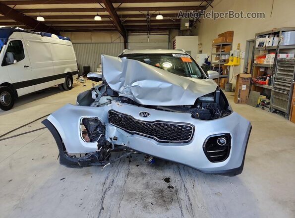 KNDPMCAC1J7410988 2018 KIA SPORTAGE Silver Vista frontal