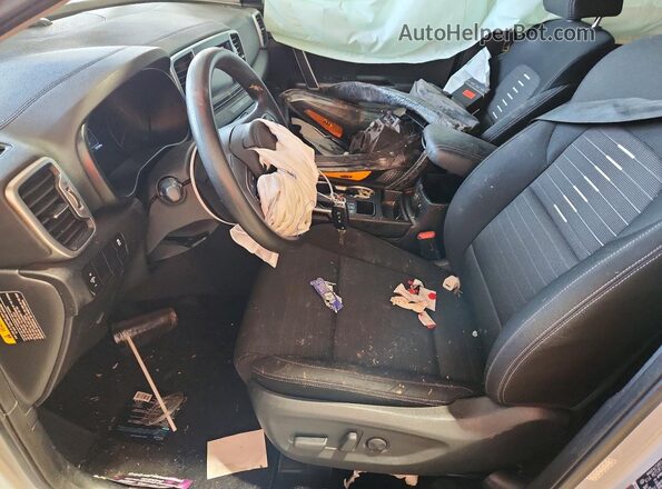 KNDPMCAC1J7410988 2018 KIA SPORTAGE Silver Vista interior delantera