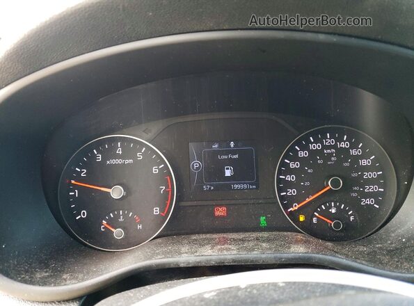 KNDPMCAC2H7124772 2017 KIA SPORTAGE Золотой Вид щитка приборов