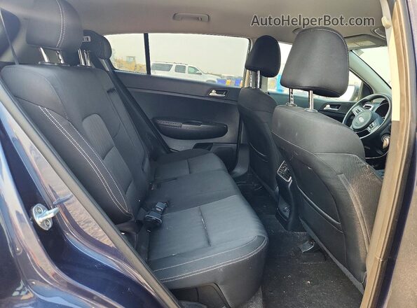 KNDPMCAC2H7275823 2017 KIA SPORTAGE Blue Vista interior trasera
