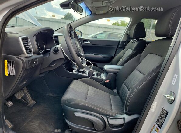 KNDPMCAC2M7883299 2021 KIA SPORTAGE Silver Widok wnętrza z przodu