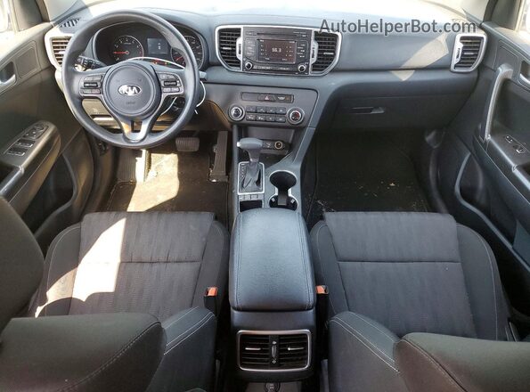KNDPMCAC3H7121461 2017 KIA SPORTAGE Белый Вид панели приборов