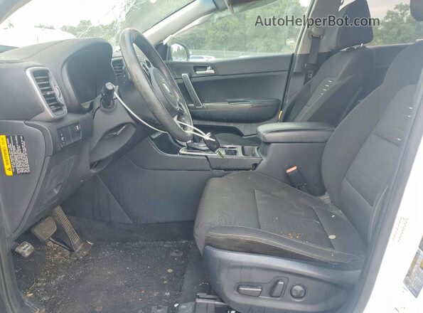 KNDPMCAC3H7177786 2017 KIA SPORTAGE White Вид салону спереду