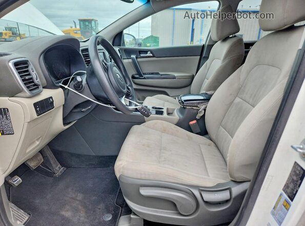 KNDPMCAC3H7178789 2017 KIA SPORTAGE White წინა სალონის ხედი