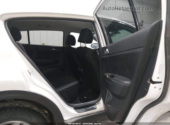 KNDPMCAC3J7473056 2018 KIA SPORTAGE White Vista de la etiqueta del VIN