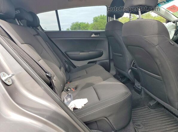 KNDPMCAC3K7529319 2019 KIA SPORTAGE Silver უკანა სალონის ხედი