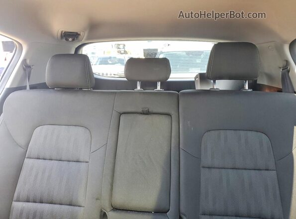 KNDPMCAC4H7064316 2017 KIA SPORTAGE Серый Вид задних сидений