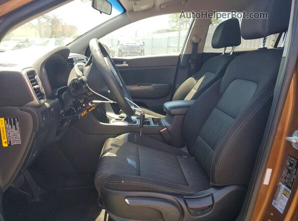 KNDPMCAC4H7104300 2017 KIA SPORTAGE Gold წინა სალონის ხედი