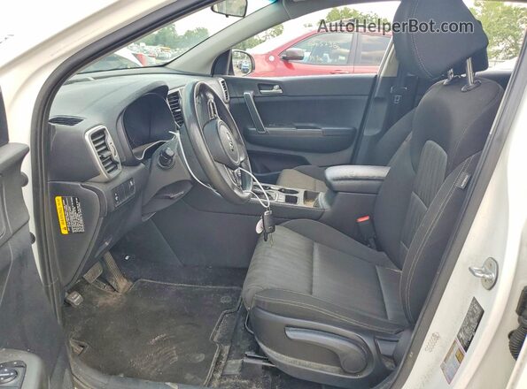KNDPMCAC4K7529393 2019 KIA SPORTAGE White Front interior view