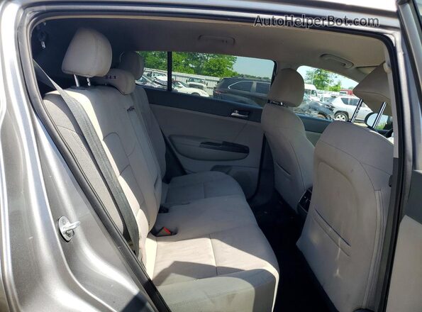 KNDPMCAC4K7600236 2019 KIA SPORTAGE Silver Vista interior trasera