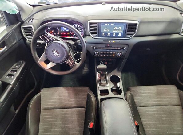 KNDPMCAC4L7636221 2020 KIA SPORTAGE White Dashboard view