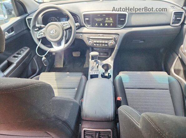 KNDPMCAC4N7027035 2022 KIA SPORTAGE Синий Вид панели приборов