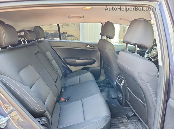 KNDPMCAC5H7261544 2017 KIA SPORTAGE Blue Սալոնի հետևի տեսք