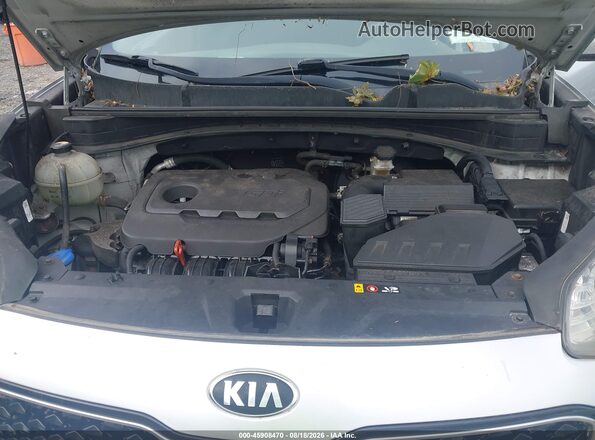 KNDPMCAC5J7311168 2018 KIA SPORTAGE Silver Rear view