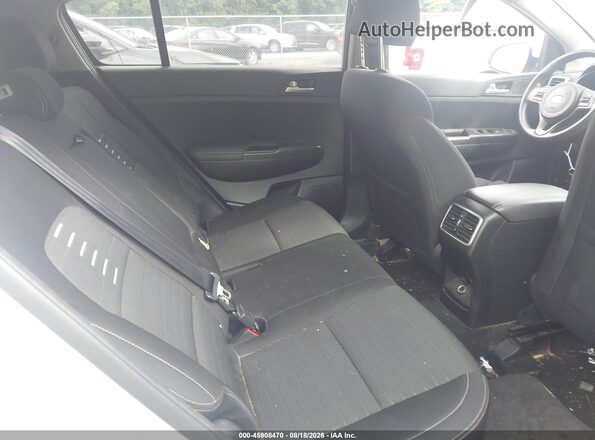 KNDPMCAC5J7311168 2018 KIA SPORTAGE Silver VIN sticker view