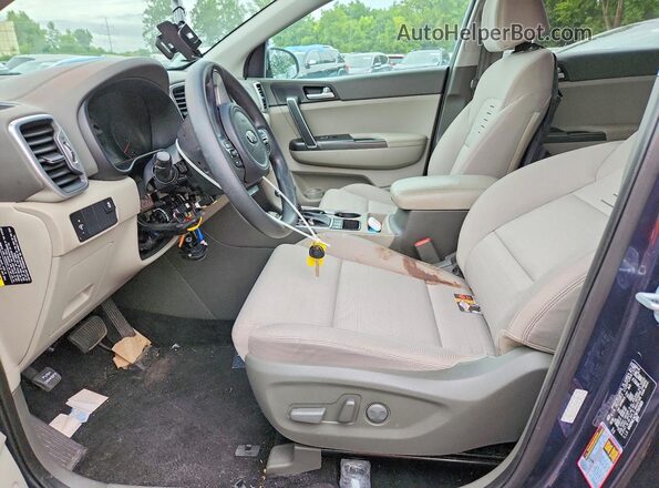 KNDPMCAC5K7597069 2019 KIA SPORTAGE Blue Vista interior delantera