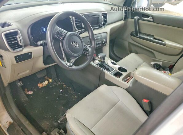 KNDPMCAC6J7371198 2018 KIA SPORTAGE Серебряный Вид панели приборов