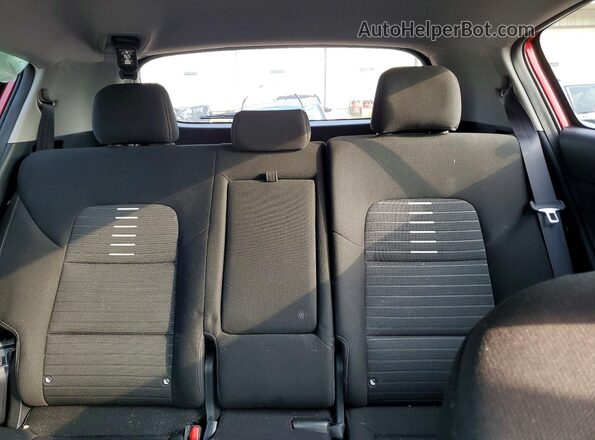 KNDPMCAC7H7088643 2017 KIA SPORTAGE Red Widok tylnych siedzeń