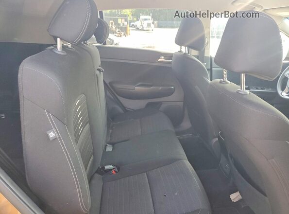 KNDPMCAC7J7307882 2018 KIA SPORTAGE Brown Vista interior trasera
