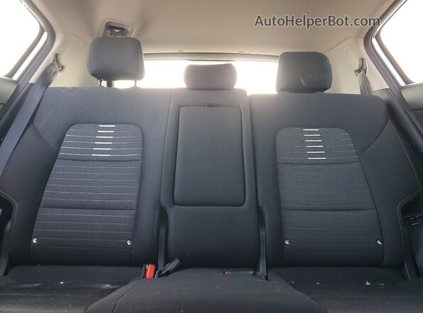 KNDPMCAC8L7671991 2020 KIA SPORTAGE Silver Rear seats view