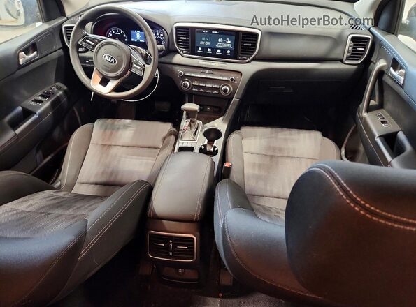 KNDPMCAC8L7744051 2020 KIA SPORTAGE Black Առջևի վահանակի տեսք