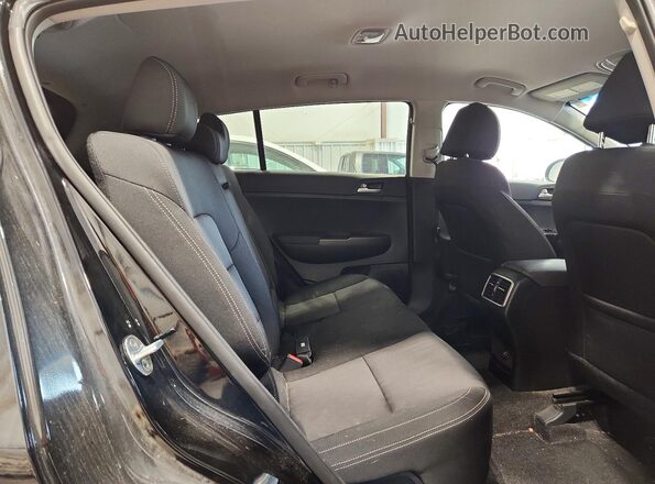 KNDPMCAC8L7744051 2020 KIA SPORTAGE Black Սալոնի հետևի տեսք