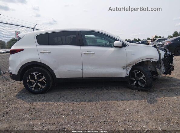 KNDPMCAC8L7788518 2020 KIA SPORTAGE Белый Вид задней части салона